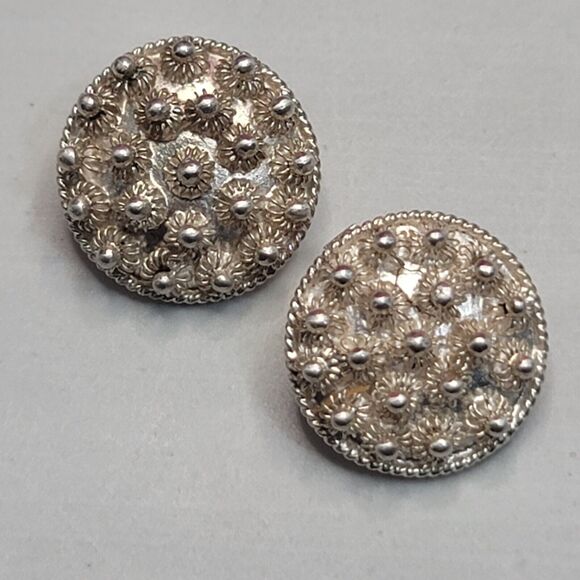 Vintage Sterling Silver Flower Clip On Earrings - Picture 2 of 11